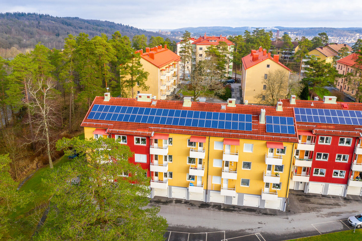 Solar,Cells,On,Houses,In,Boras,Sweden,January,2020